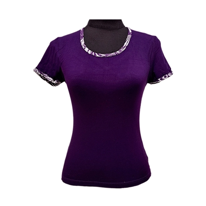 Camiseta Manga Corta Morada con Cuello Estampado Morado Camiseta Manga Corta Morada con Cuello Estampado Morado